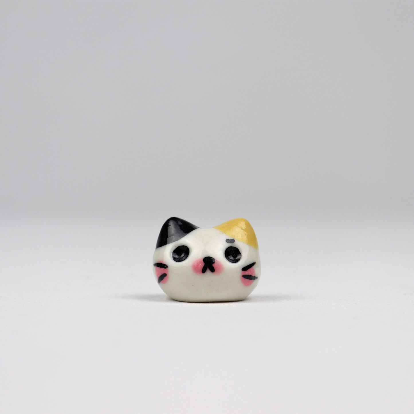 Cat Bud Vase - Blushing Kitty