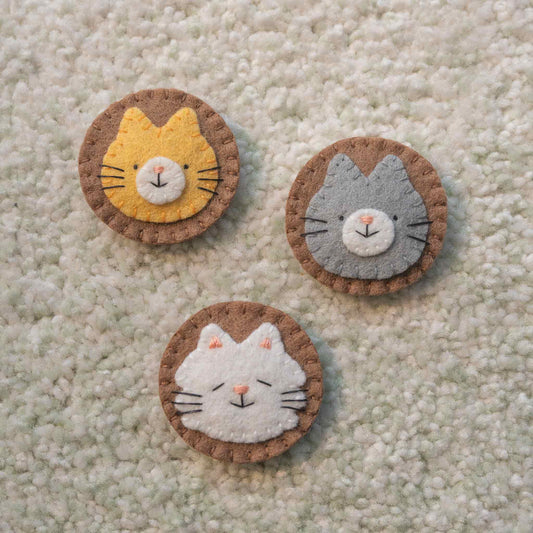 Felty Friends: Sewing a Cat Magnet!
