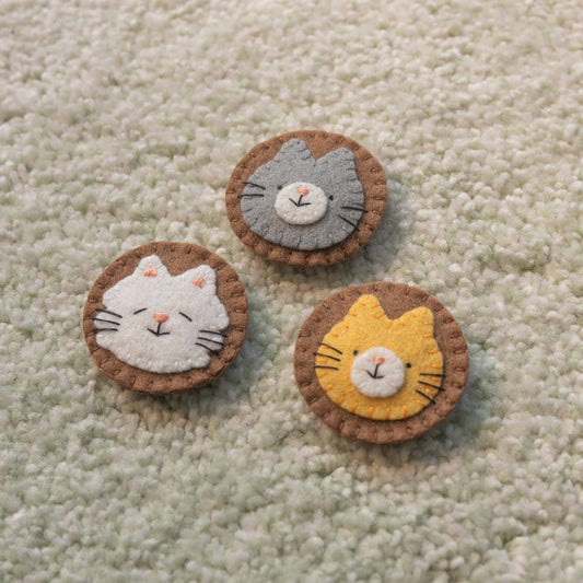 Felty Friends: Sewing a Cat Magnet!