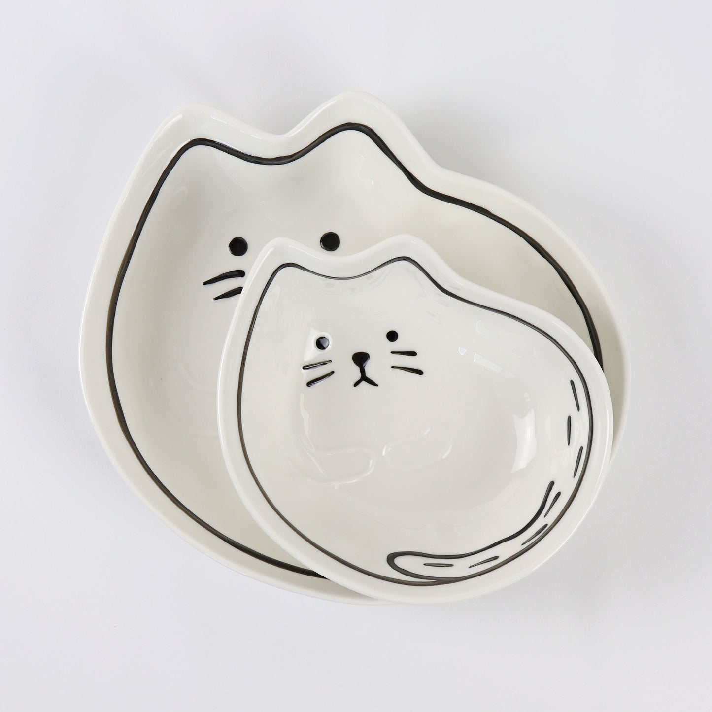 cat shaped bowl and plate set stacked