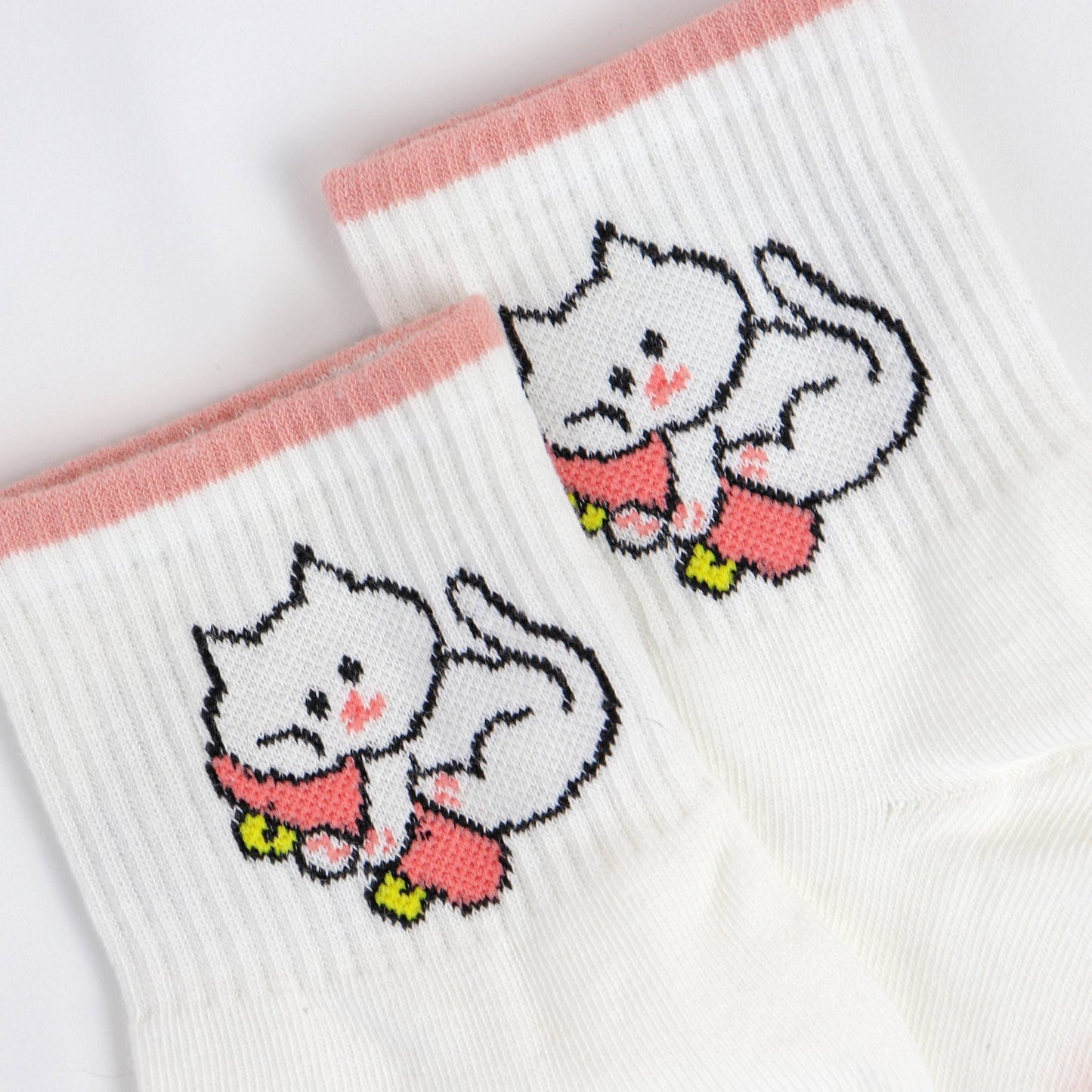 skateboarding cat print on quarter ankle socks